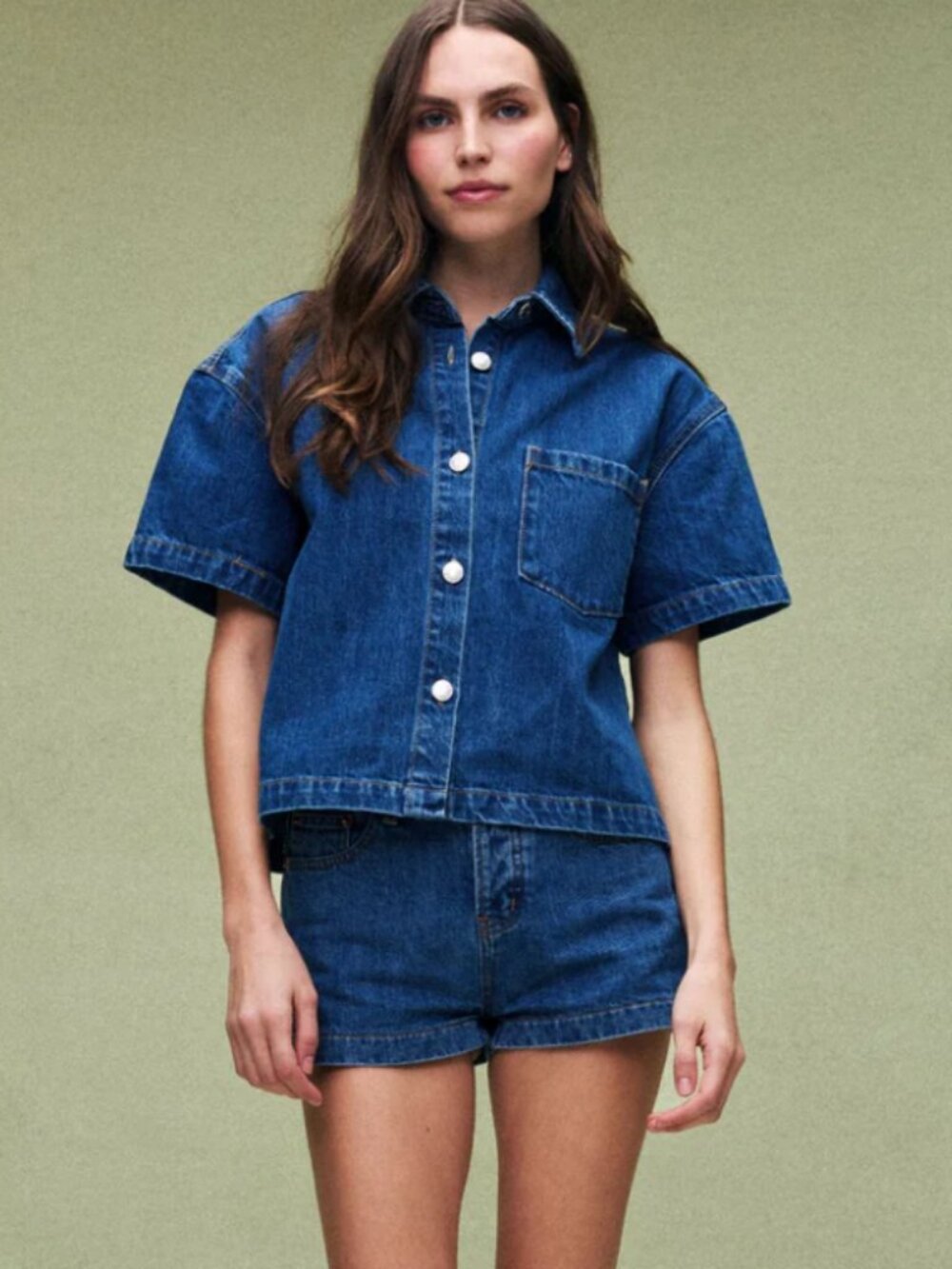 Parke Cropped Short Sleeve Denim Shirt in Medium Wash XS